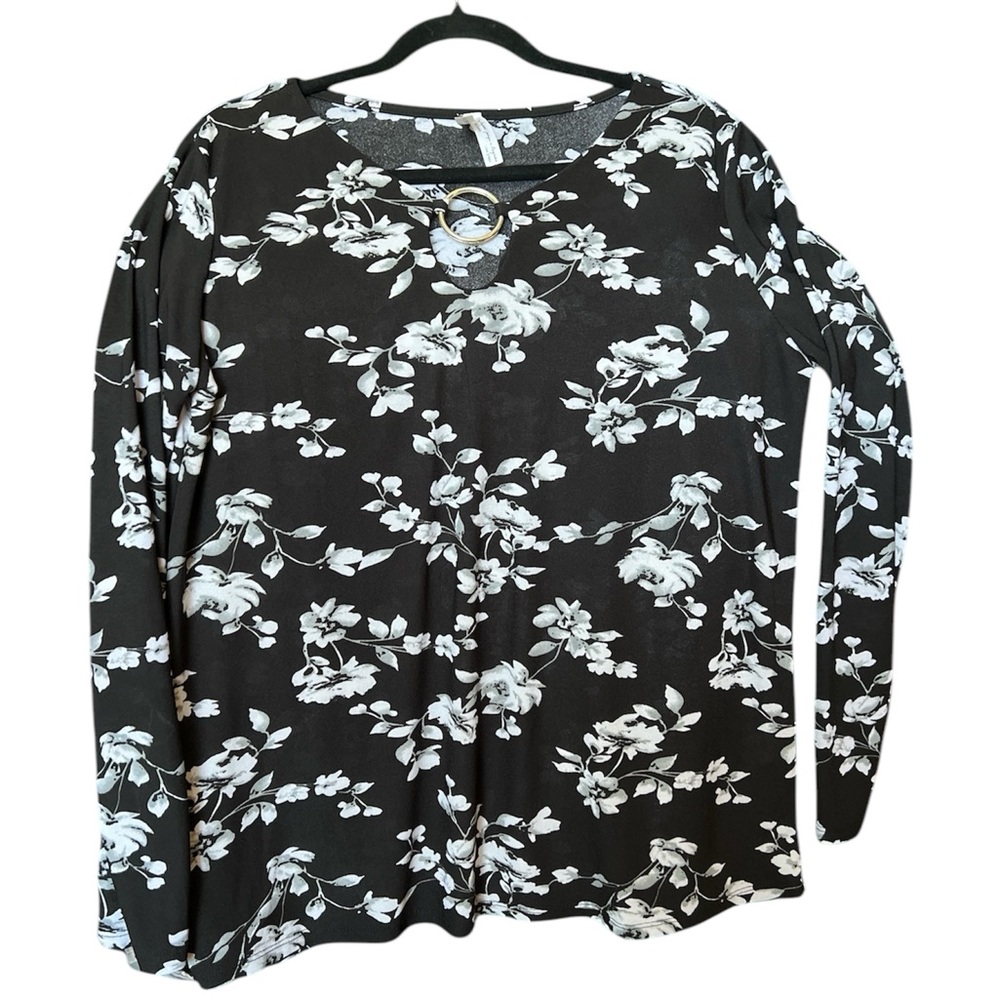 French Twist Large Floral Black and White Long Sleeve Top with ring detail